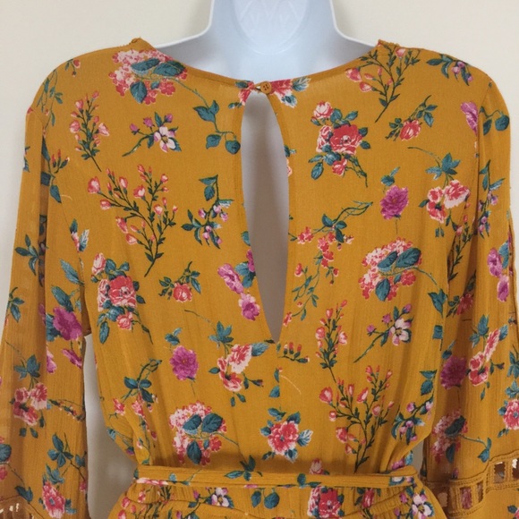 BLEUH CIEL Floral Romper - Picture 5 of 7